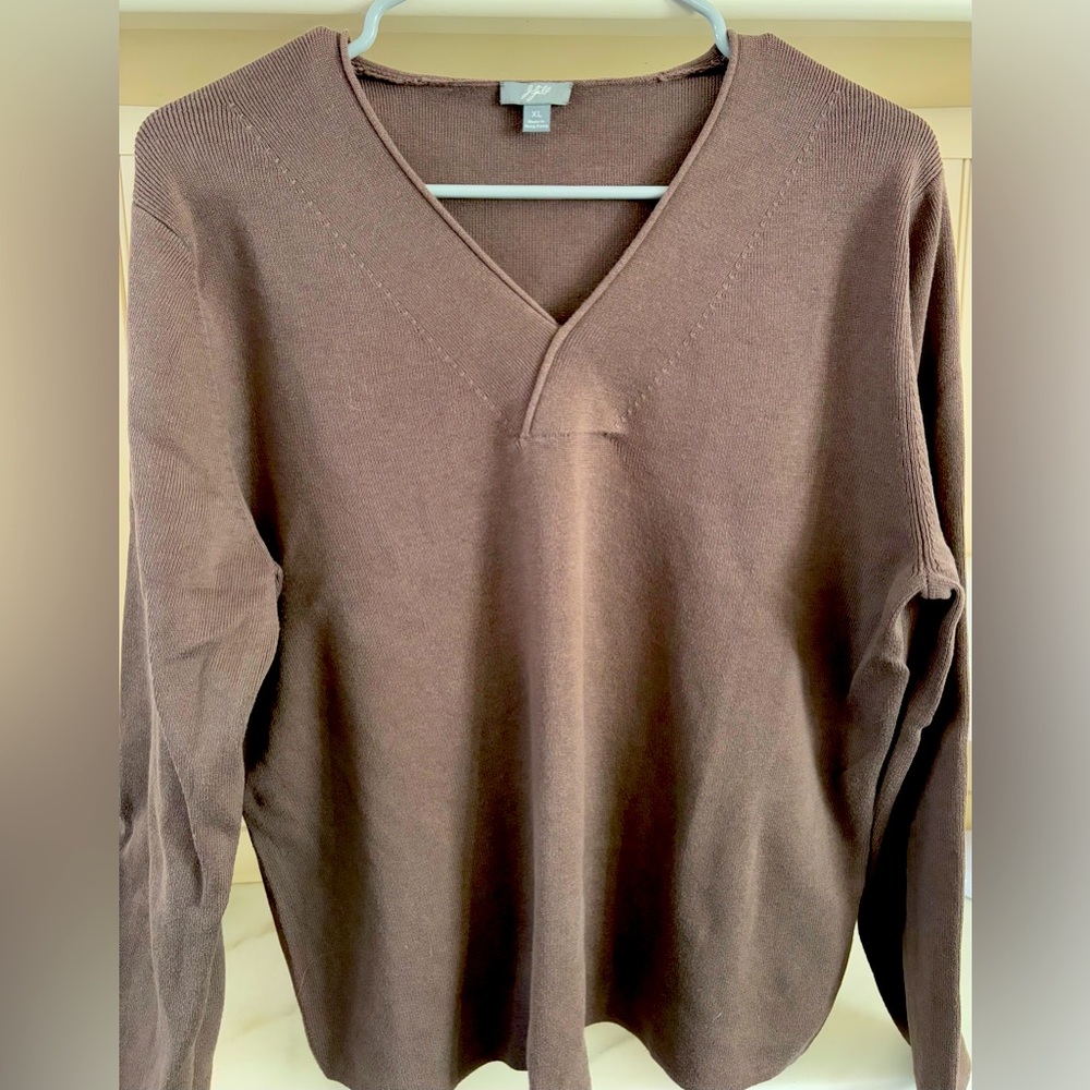 J. Jill v-neck cotton sweater in mocha brown. Size XL